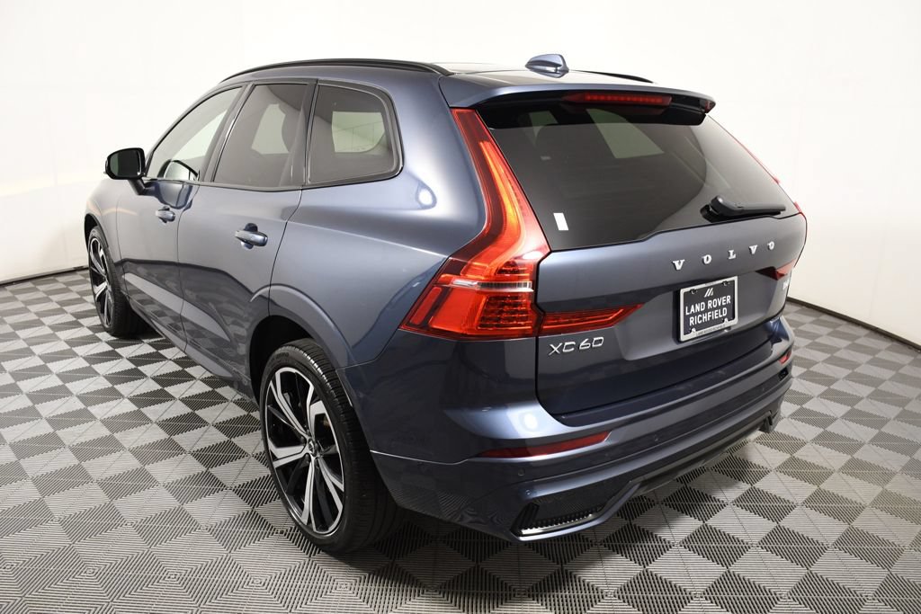 Used 2023 Volvo XC60 B6 Ultimate AWD/4WD image 4