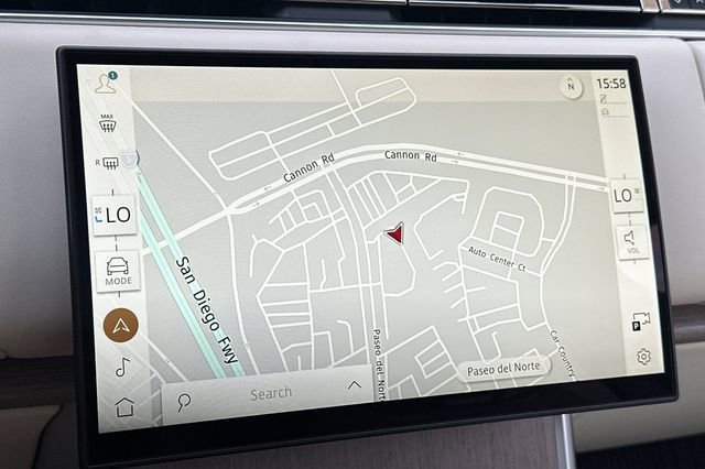 New 2026 Land Rover Range Rover SE image 18