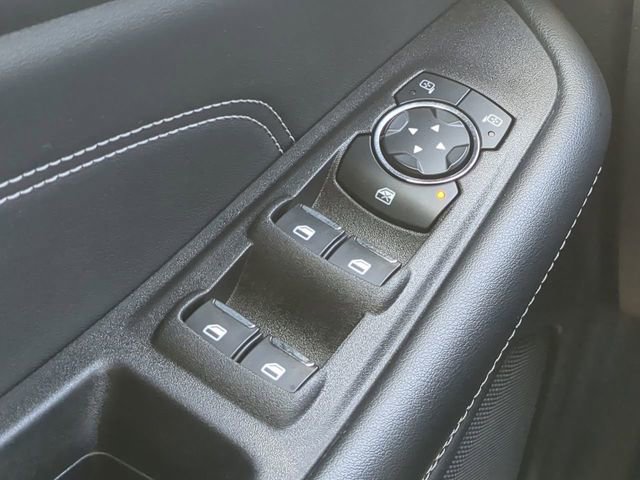 Used 2024 Ford Edge Titanium image 29