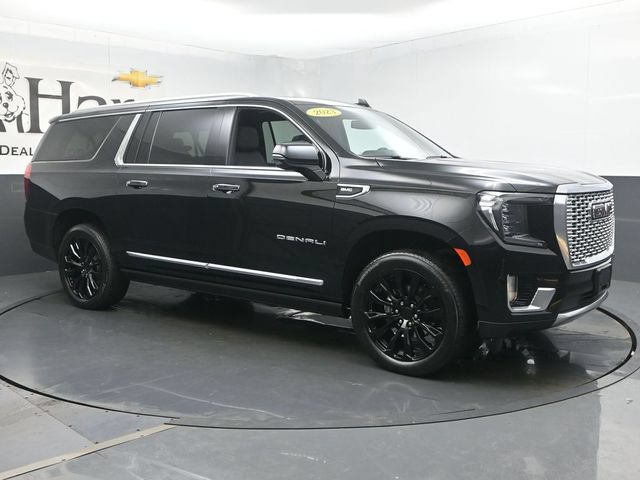 Used 2023 GMC Yukon XL Denali AWD/4WD image 6