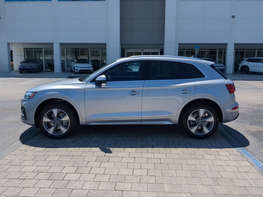 Used 2023 Audi Q5 2.0T Premium w/ Convenience Package AWD/4WD image 6