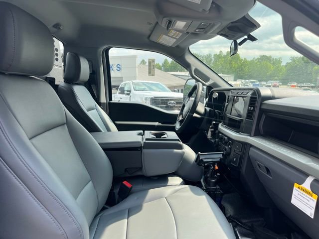 New 2024 Ford F550 4x4 Regular Cab Super Duty image 10
