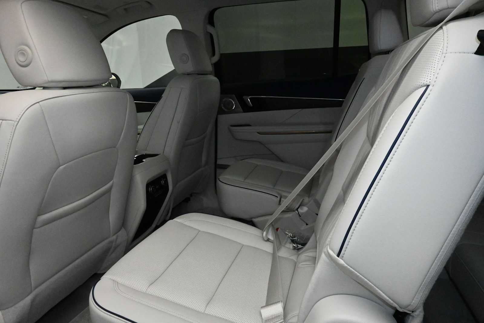 New 2026 Buick Enclave Avenir w/ Super Cruise Package AWD/4WD image 25
