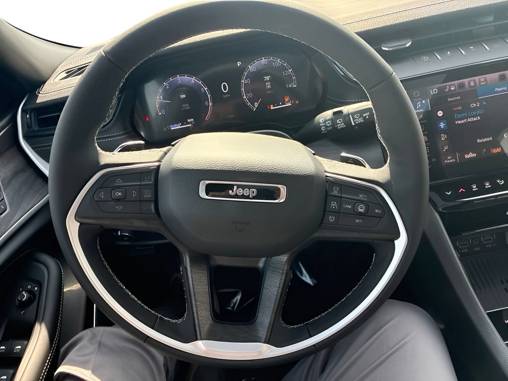 New 2027 Jeep Grand Cherokee Limited AWD/4WD image 28
