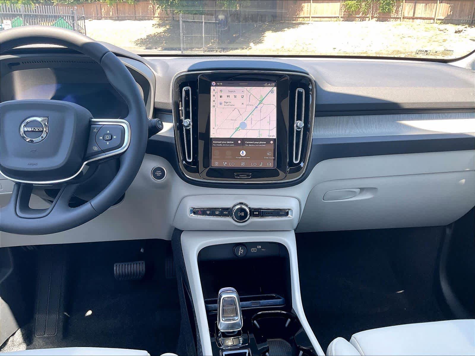 New 2026 Volvo XC40 B5 Plus w/ Protection Package Premier AWD/4WD image 9