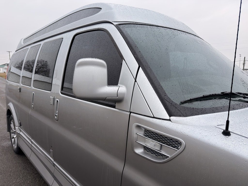 Used 2021 Chevrolet Express 2500 LS w/ Enhanced Convenience Package image 10