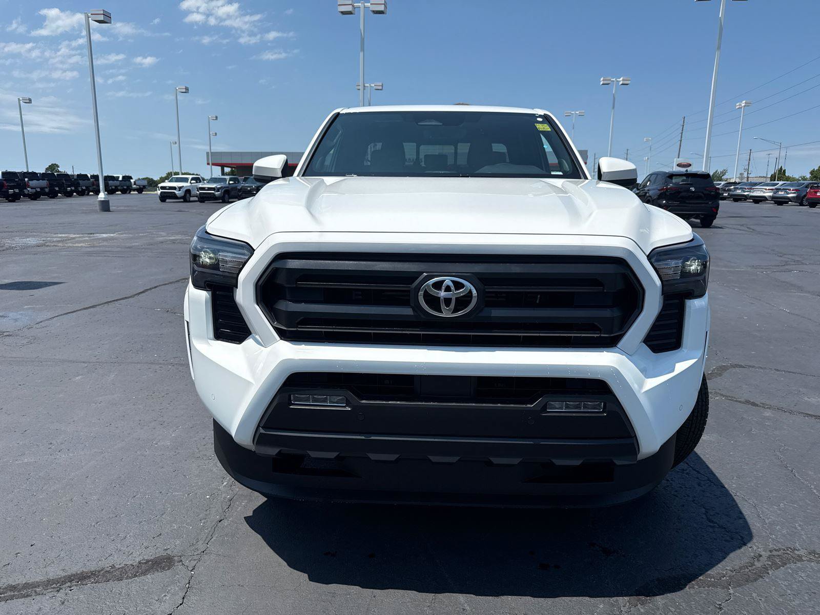 Used 2026 Toyota Tacoma SR5 AWD/4WD image 3