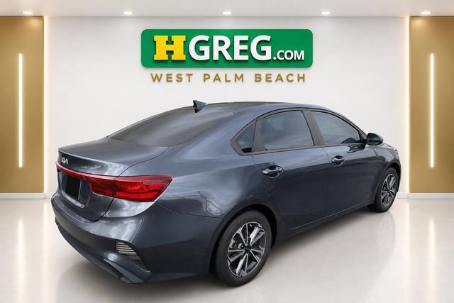Used 2022 Kia Forte LXS w/ LXS Technology Package FWD image 6