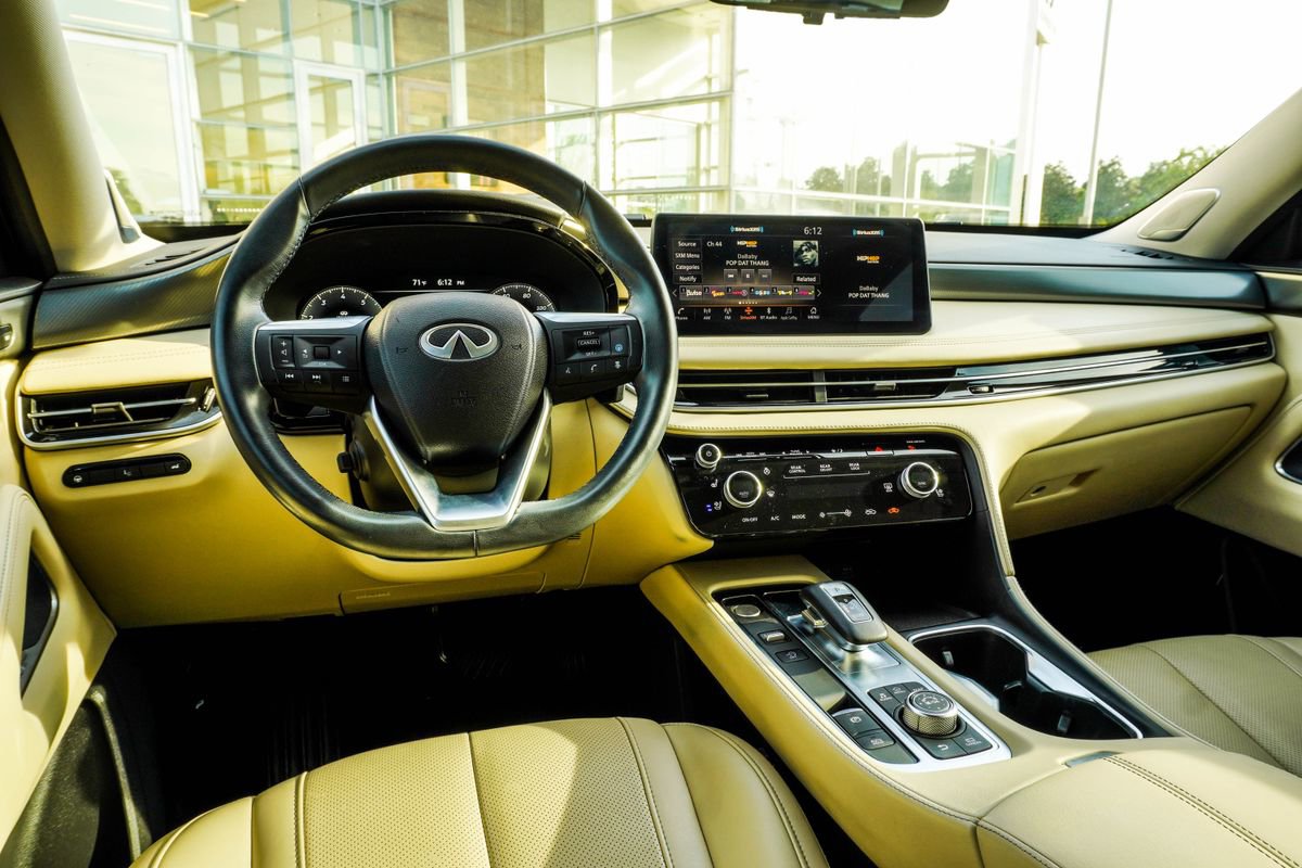 Used 2023 INFINITI QX60 Luxe w/ Vision Package image 14