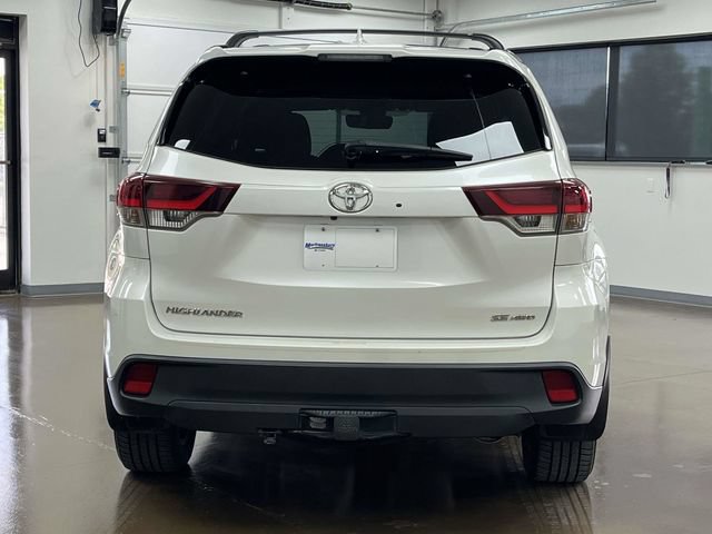 Used 2019 Toyota Highlander SE AWD/4WD image 7