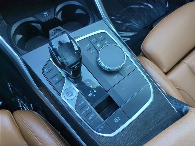Used 2020 BMW 330i Sedan w/ Convenience Package RWD image 16