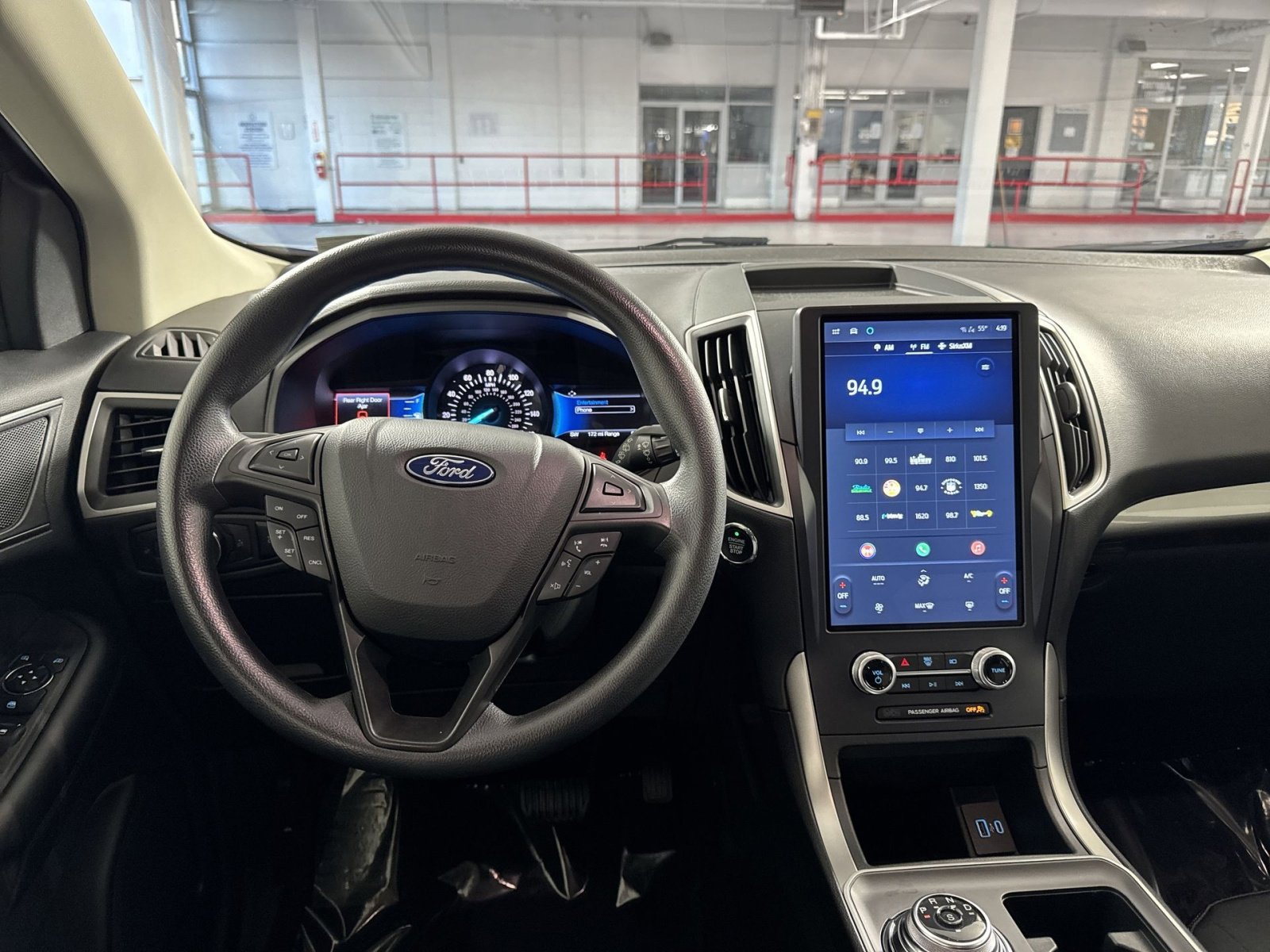 Used 2022 Ford Edge SE w/ Black Appearance Package image 16