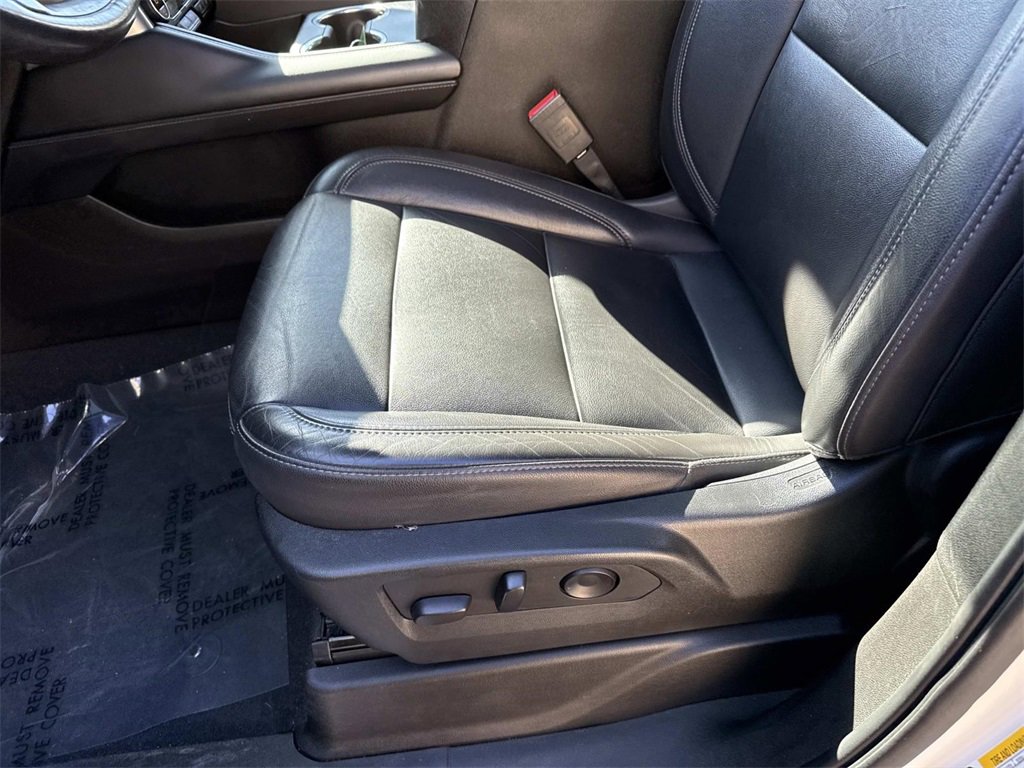 Used 2021 Chevrolet Tahoe Z71 w/ Luxury Package image 17