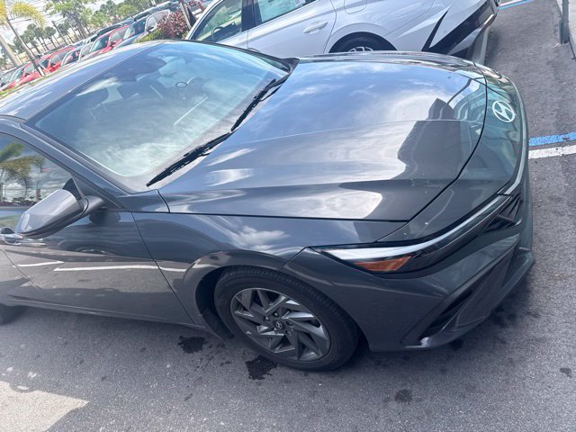 Used 2024 Hyundai Elantra SEL FWD image 4