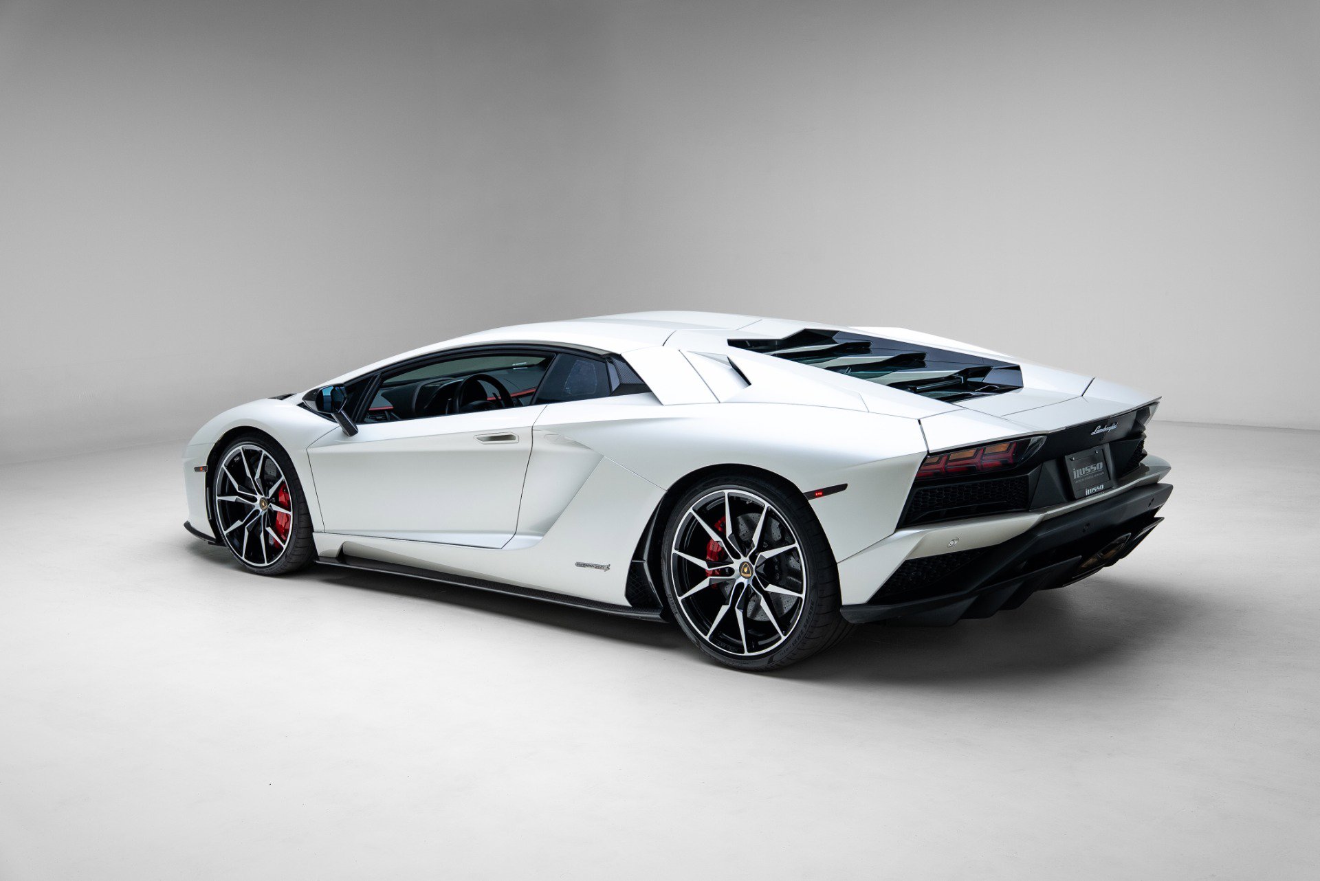 Used 2017 Lamborghini Aventador S image 27