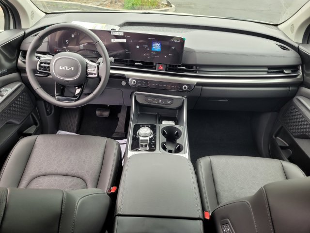 New 2026 Kia Carnival SX w/ SX Dark Edition Package FWD image 7