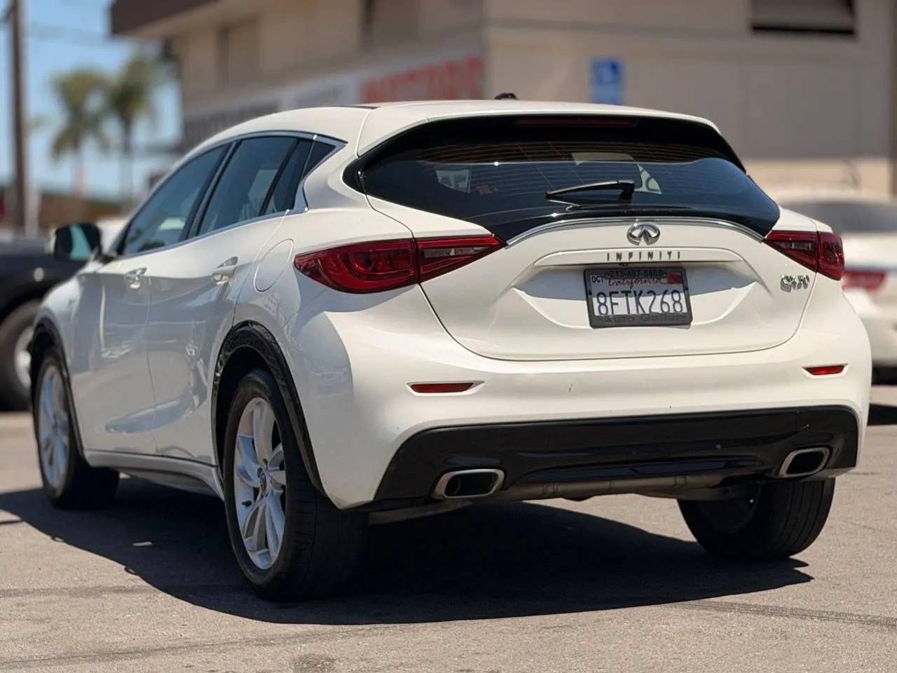 Used 2018 INFINITI QX30 FWD image 13
