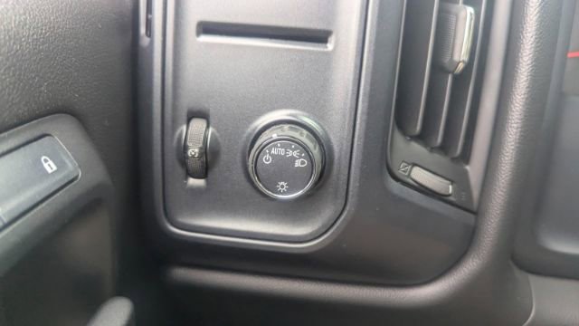 Used 2017 Chevrolet Silverado 2500 W/T image 26