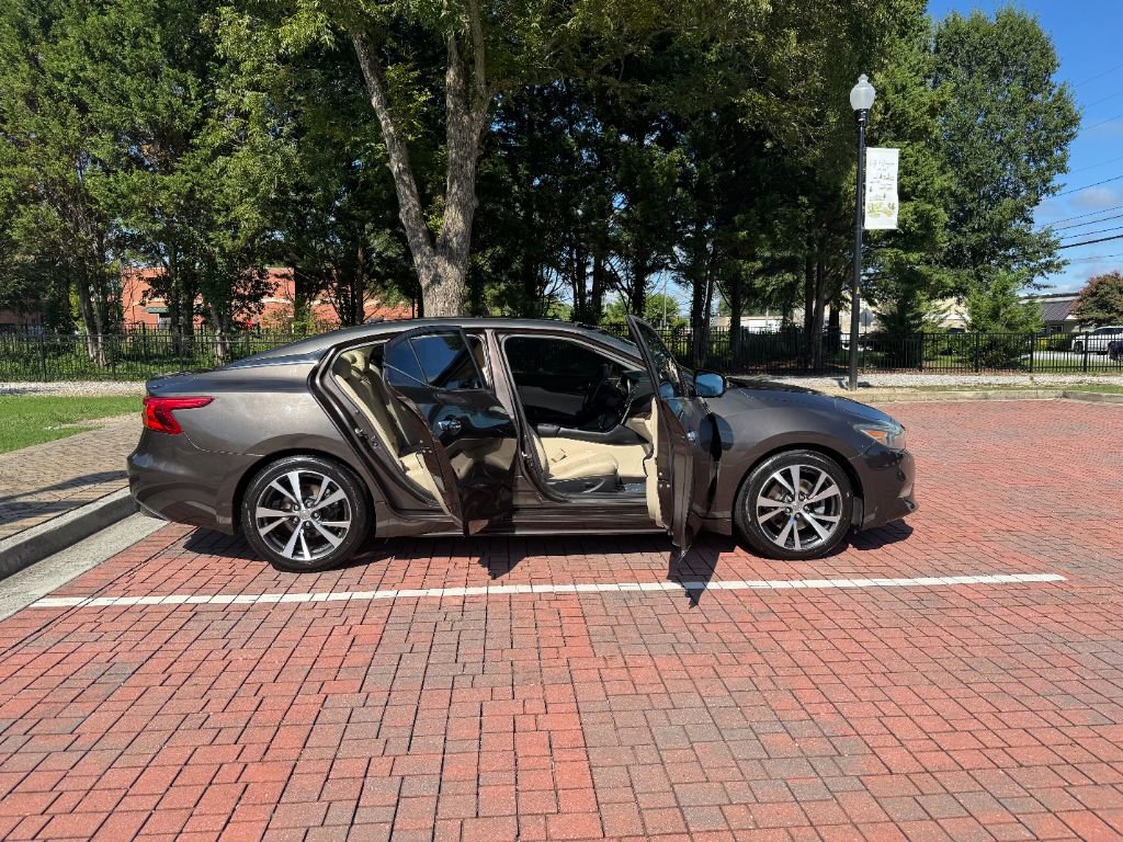 Used 2016 Nissan Maxima Platinum image 6