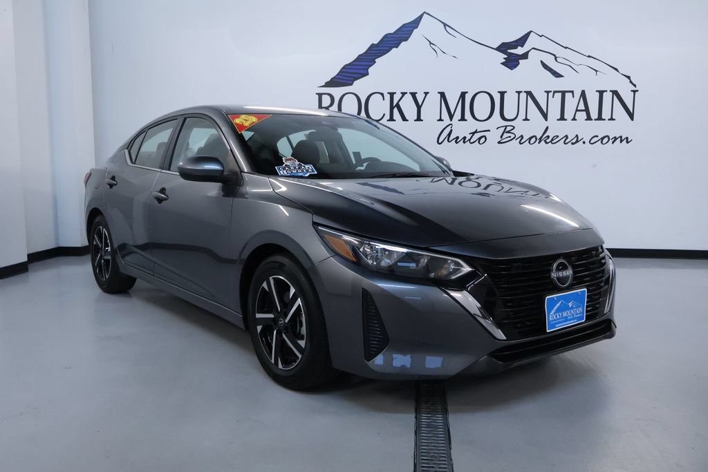 Used 2025 Nissan Sentra SV FWD image 1