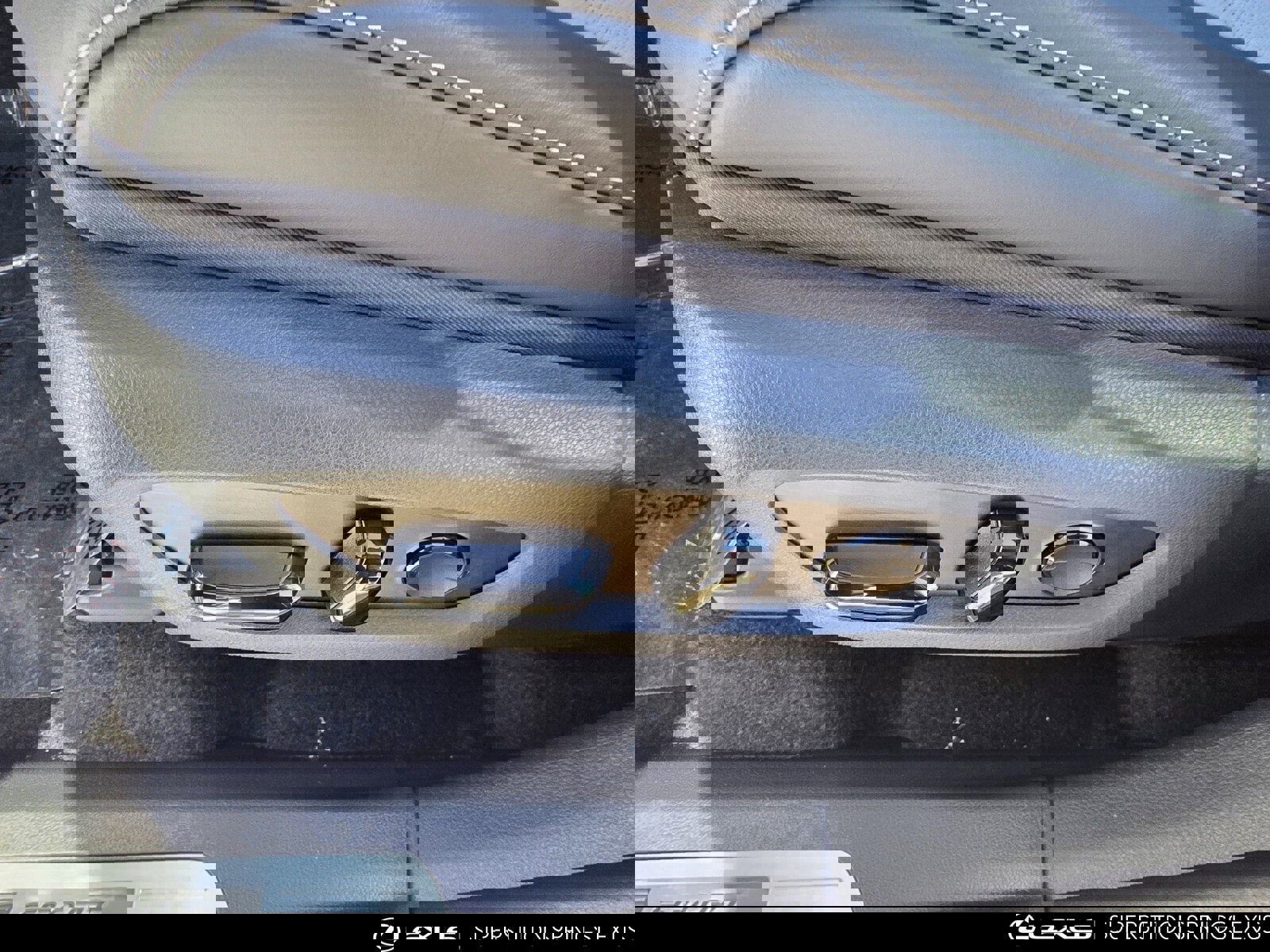 New 2026 Lexus TX 500h AWD image 14