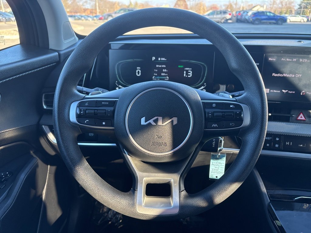 Used 2023 Kia Sportage LX image 15