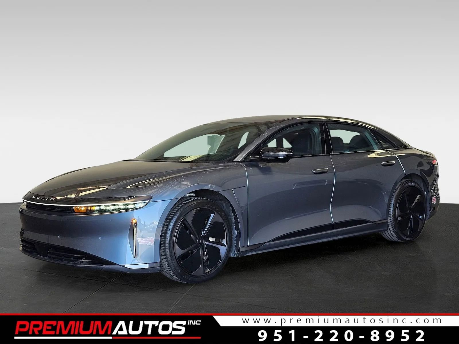 Used 2024 Lucid Air Pure RWD image 1