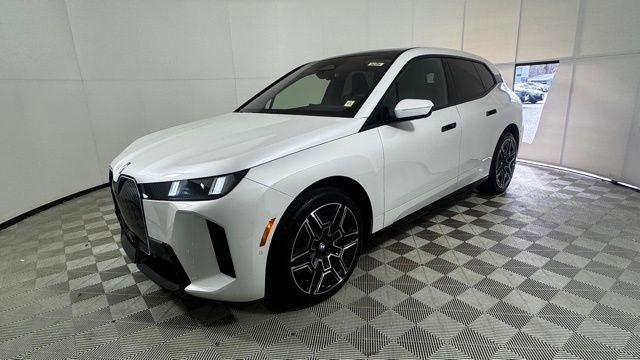 New 2026 BMW iX xDrive45 w/ M Sport Package image 3