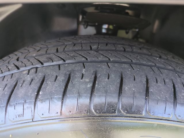 Used 2018 Jeep Cherokee Limited AWD/4WD image 11