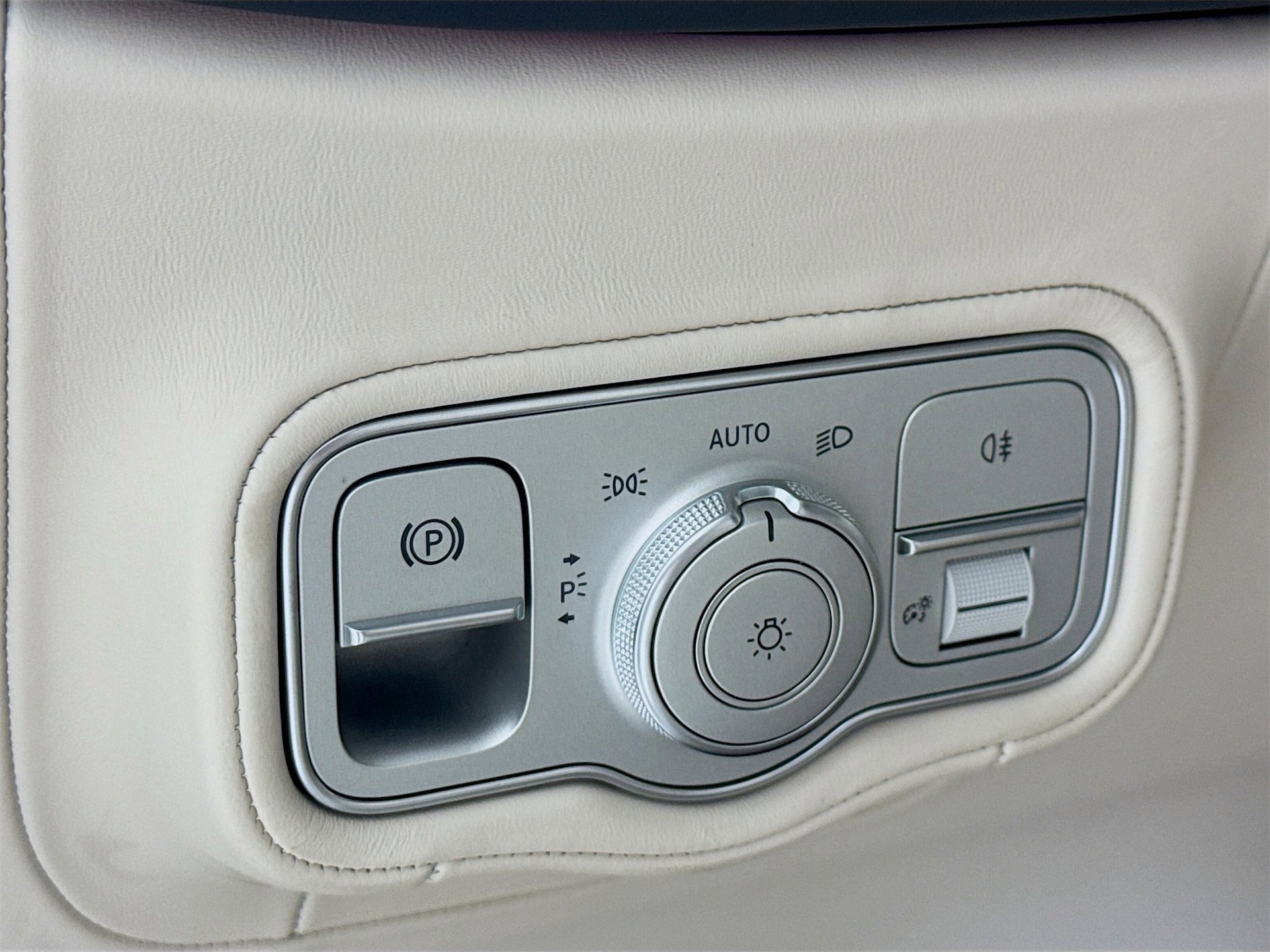 New 2026 Mercedes-Benz G 63 AMG 4MATIC image 11