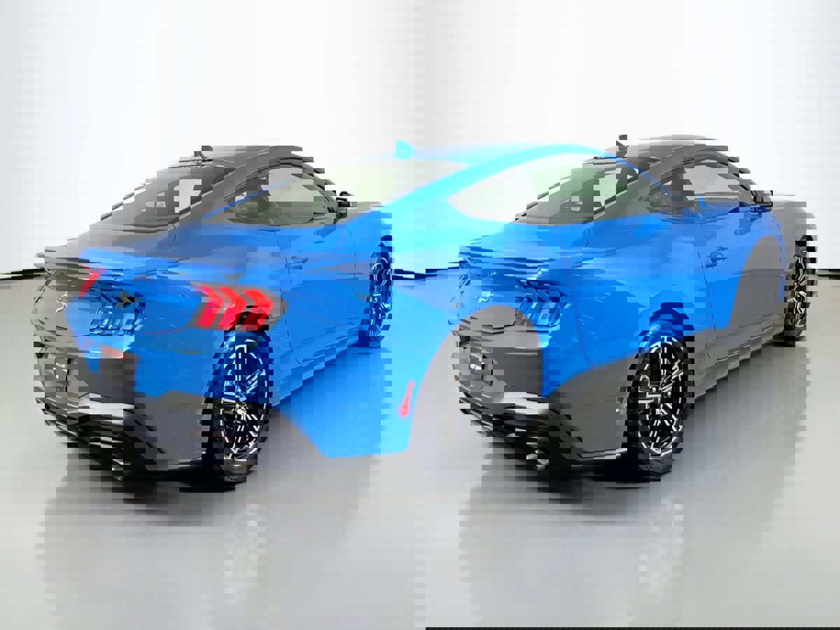 Used 2024 Ford Mustang Premium image 5