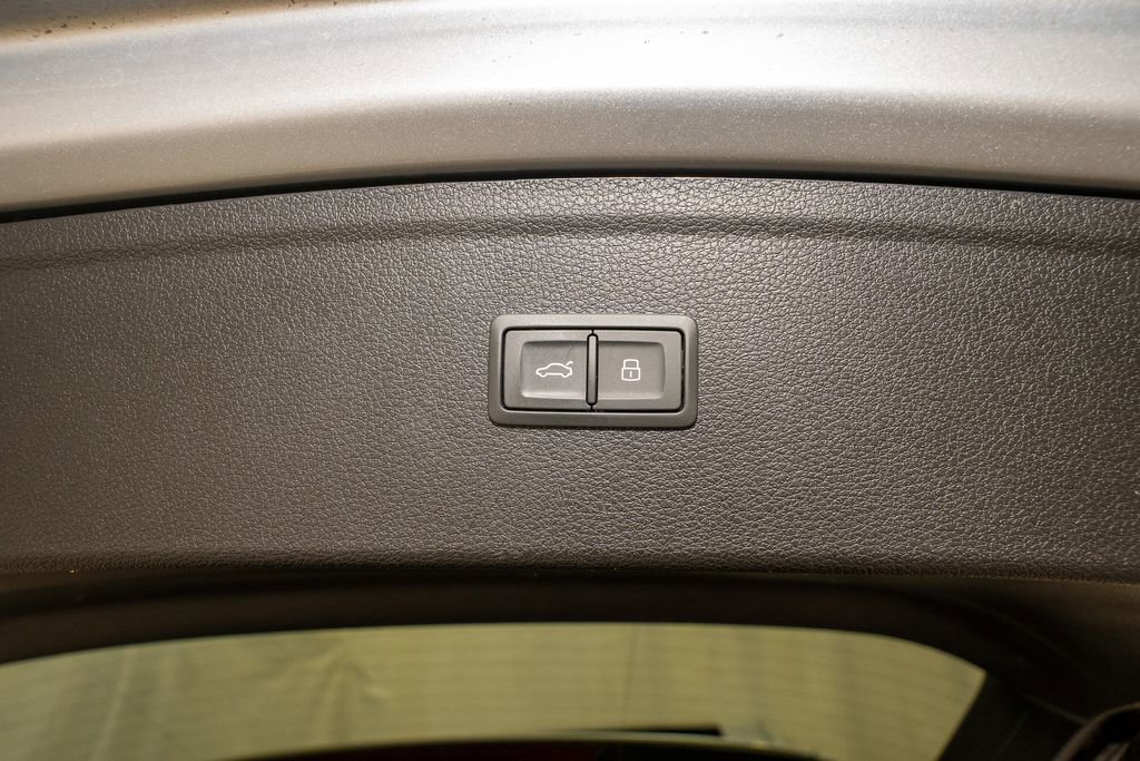 Used 2023 Audi Q5 Prestige image 7