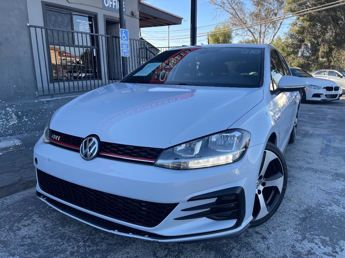 Used 2018 Volkswagen GTI SE
