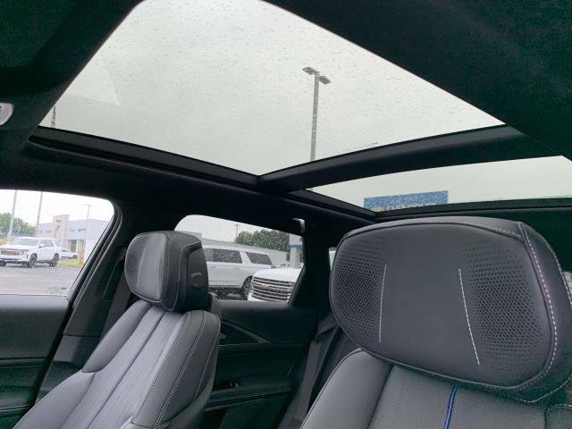 New 2024 Cadillac Lyriq Luxury w/ LPO, Floor Liner Package image 7