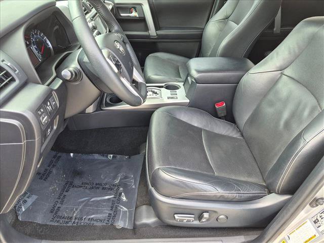 Used 2018 Toyota 4Runner Limited AWD/4WD image 17