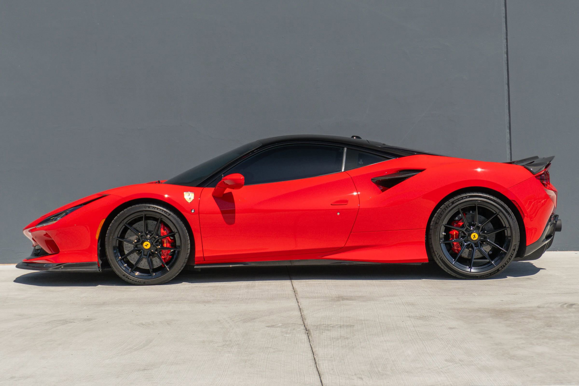 Used 2020 Ferrari F8 Tributo image 2