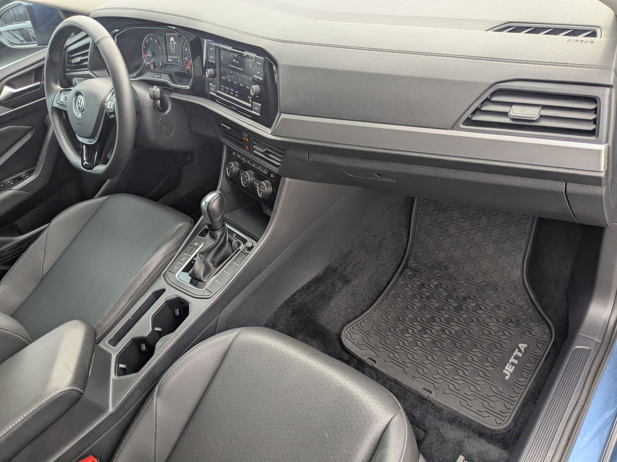 Used 2020 Volkswagen Jetta SE w/ SE Cold Weather Package image 32