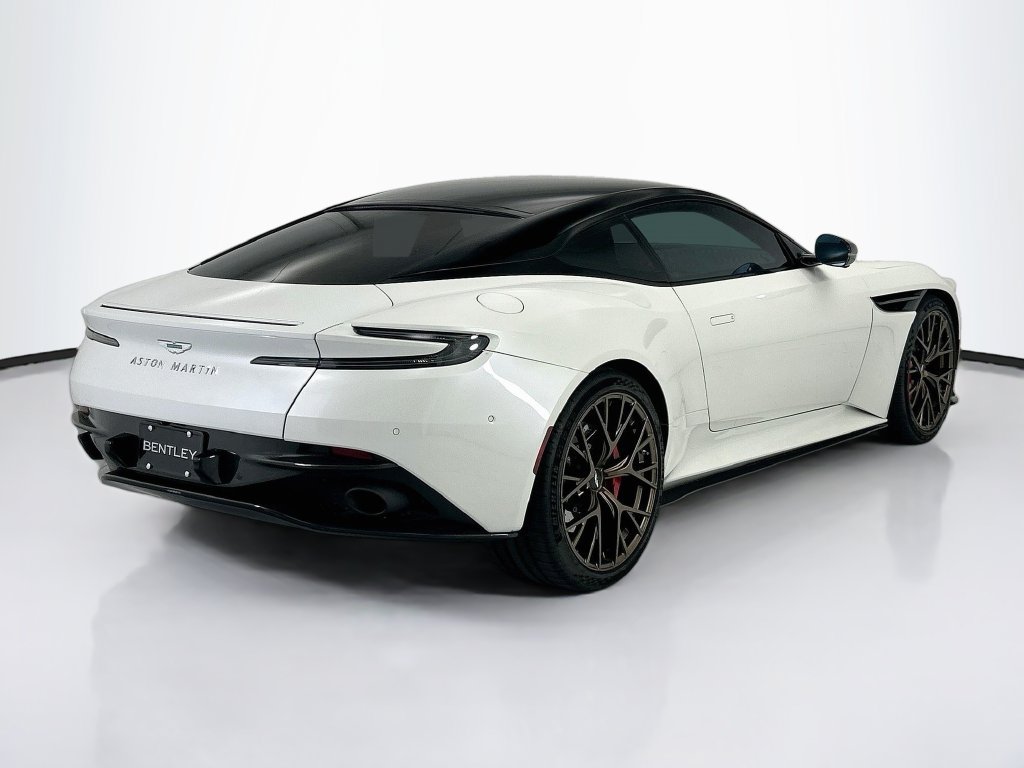Used 2025 Aston Martin DB12 Coupe RWD image 5