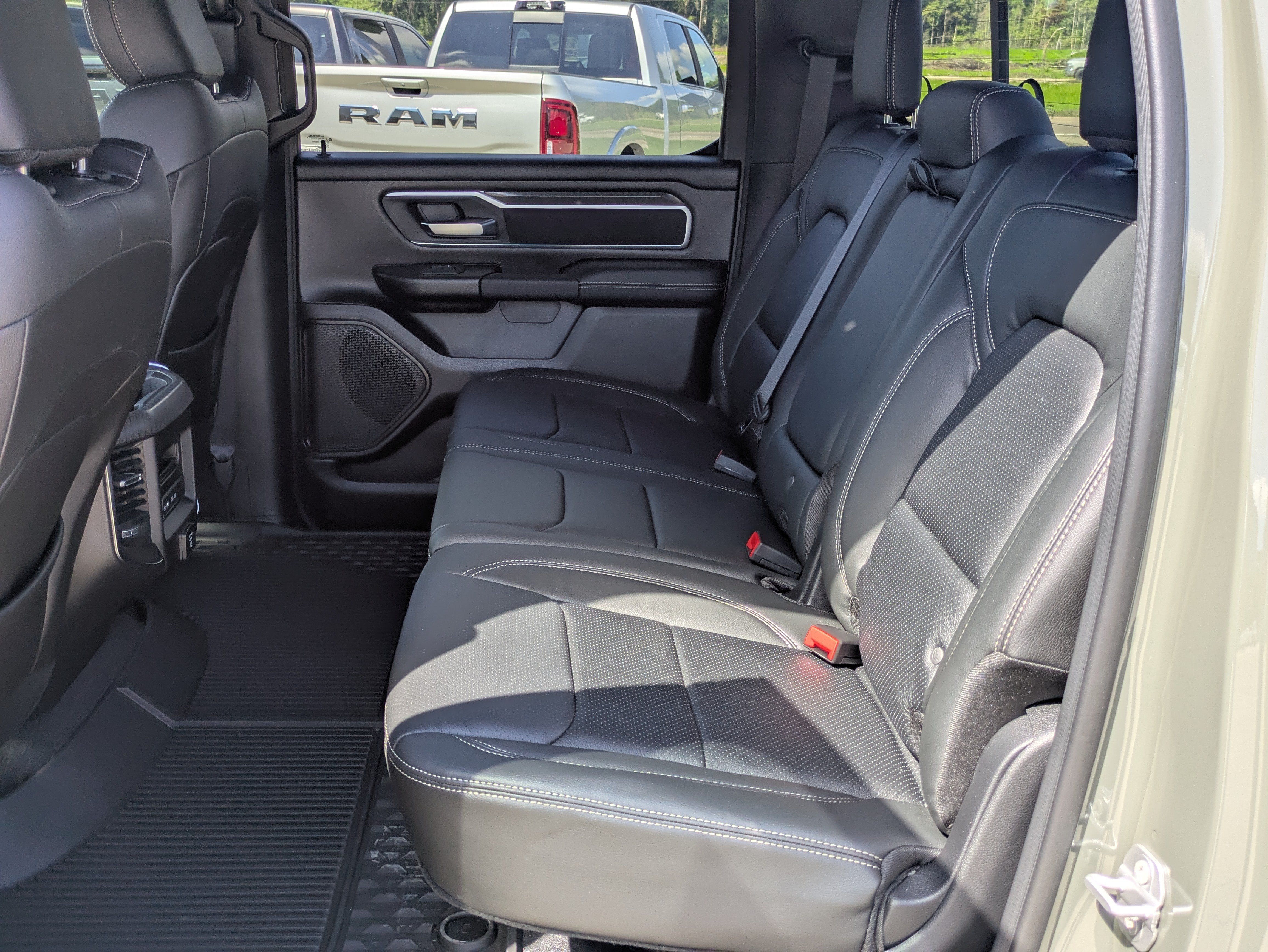 New 2026 RAM 1500 Big Horn AWD/4WD image 11