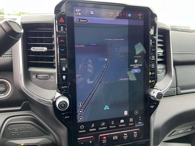 New 2026 RAM 2500 Laramie AWD/4WD image 18