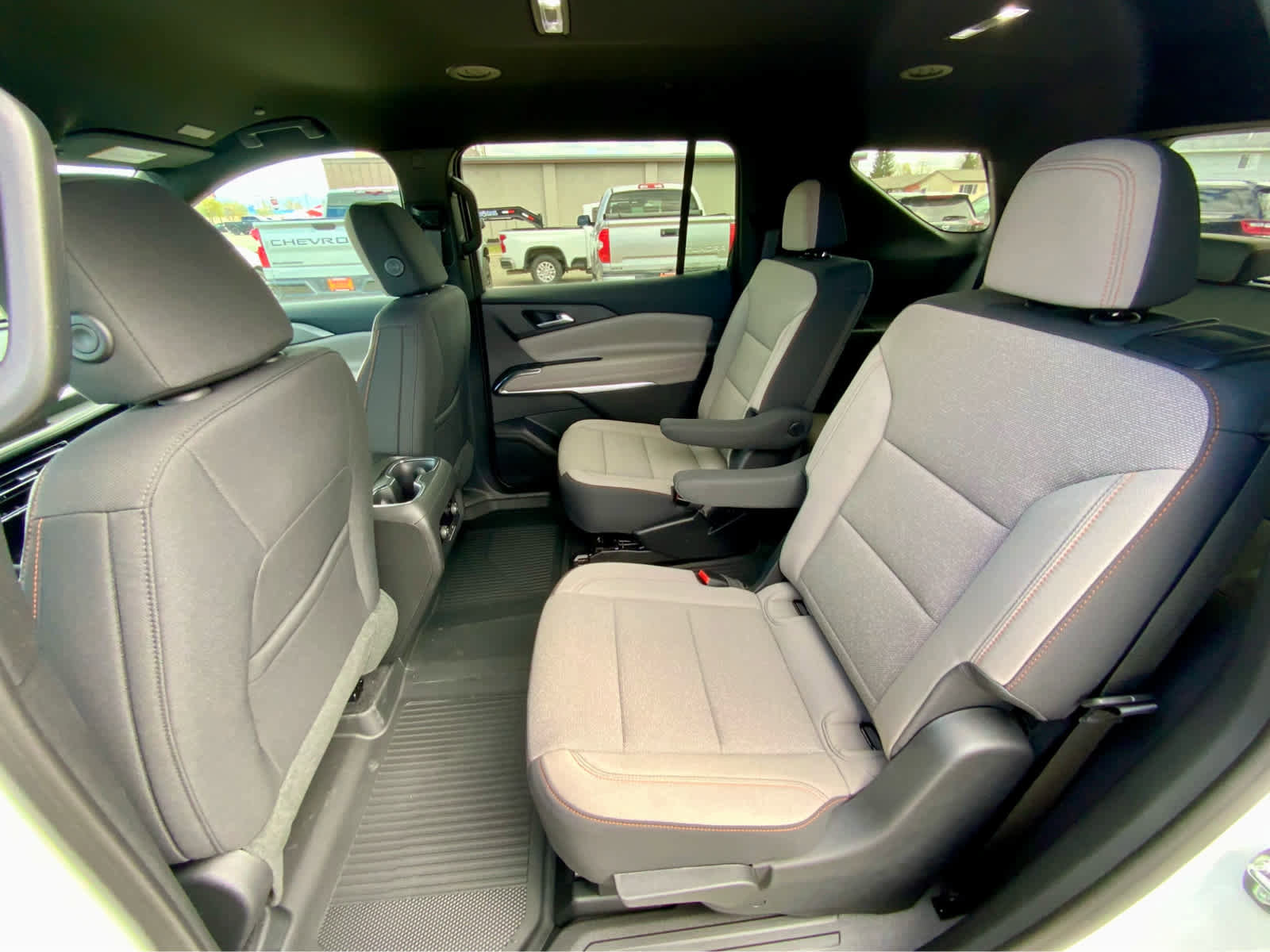 New 2026 Chevrolet Traverse LT w/ Midnight/Sport Edition AWD/4WD image 24