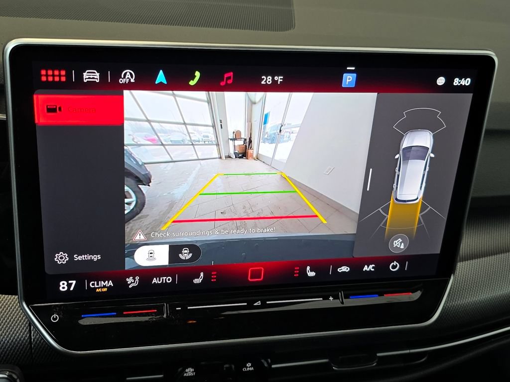 New 2026 Volkswagen GTI SE FWD image 5