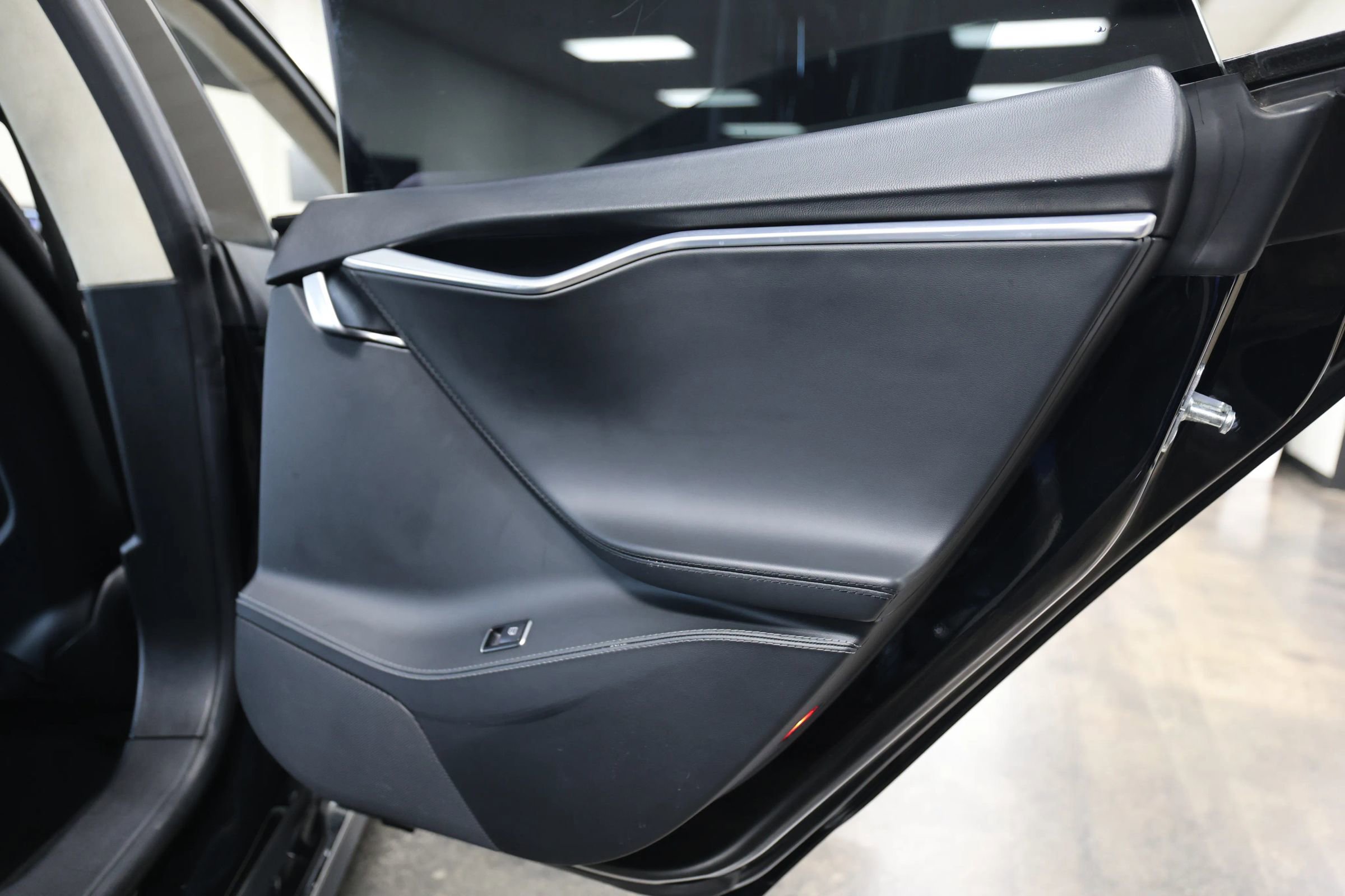 Used 2014 Tesla Model S P85 image 45