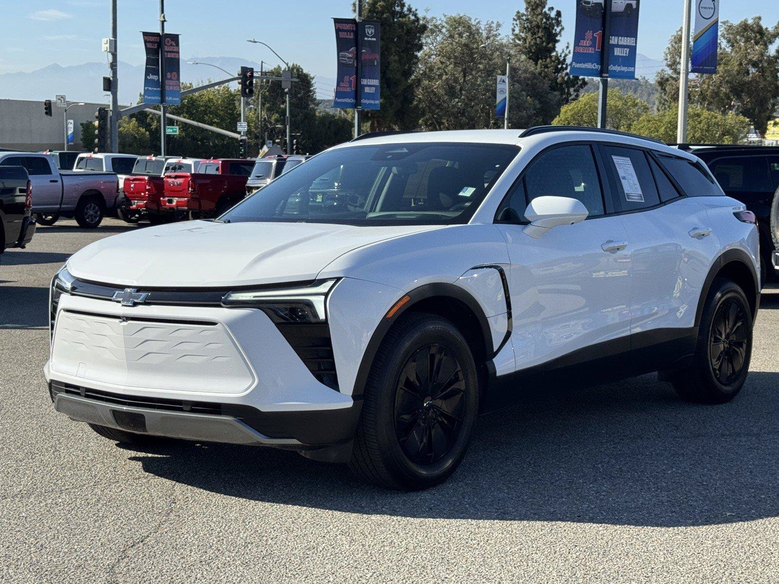 Used 2025 Chevrolet Blazer EV LT w/ Midnight/Sport Edition FWD image 3