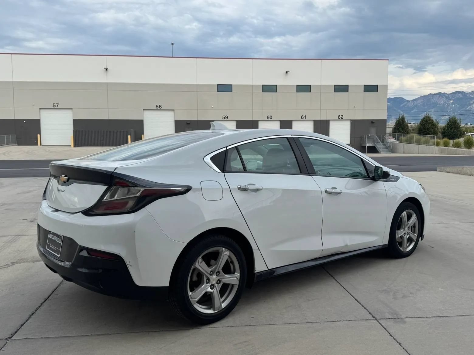 Used 2016 Chevrolet Volt LT FWD image 5
