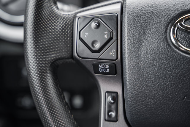 Used 2020 Toyota Tacoma TRD Off-Road AWD/4WD image 26
