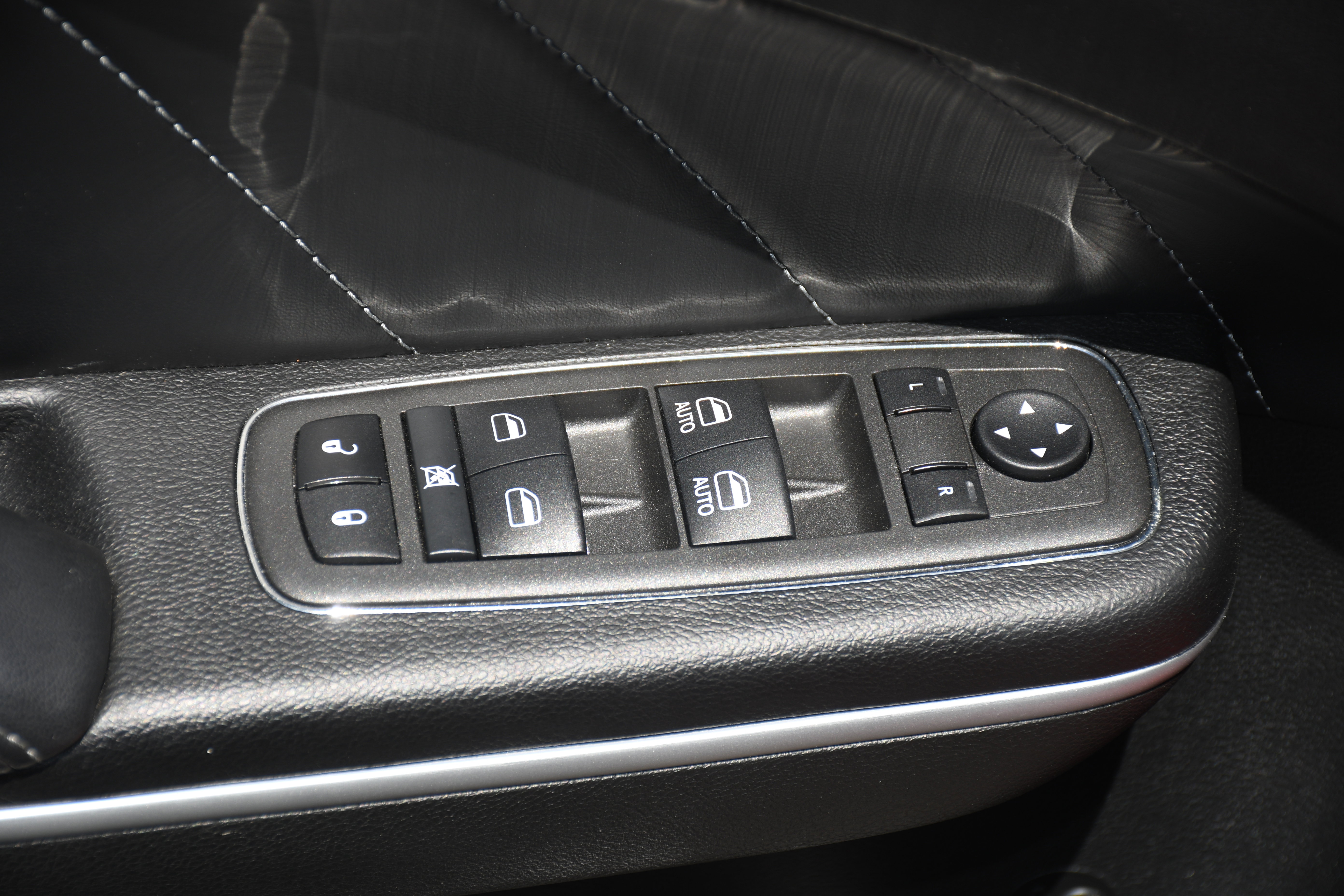 Used 2022 Dodge Charger R/T w/ Plus Group image 11