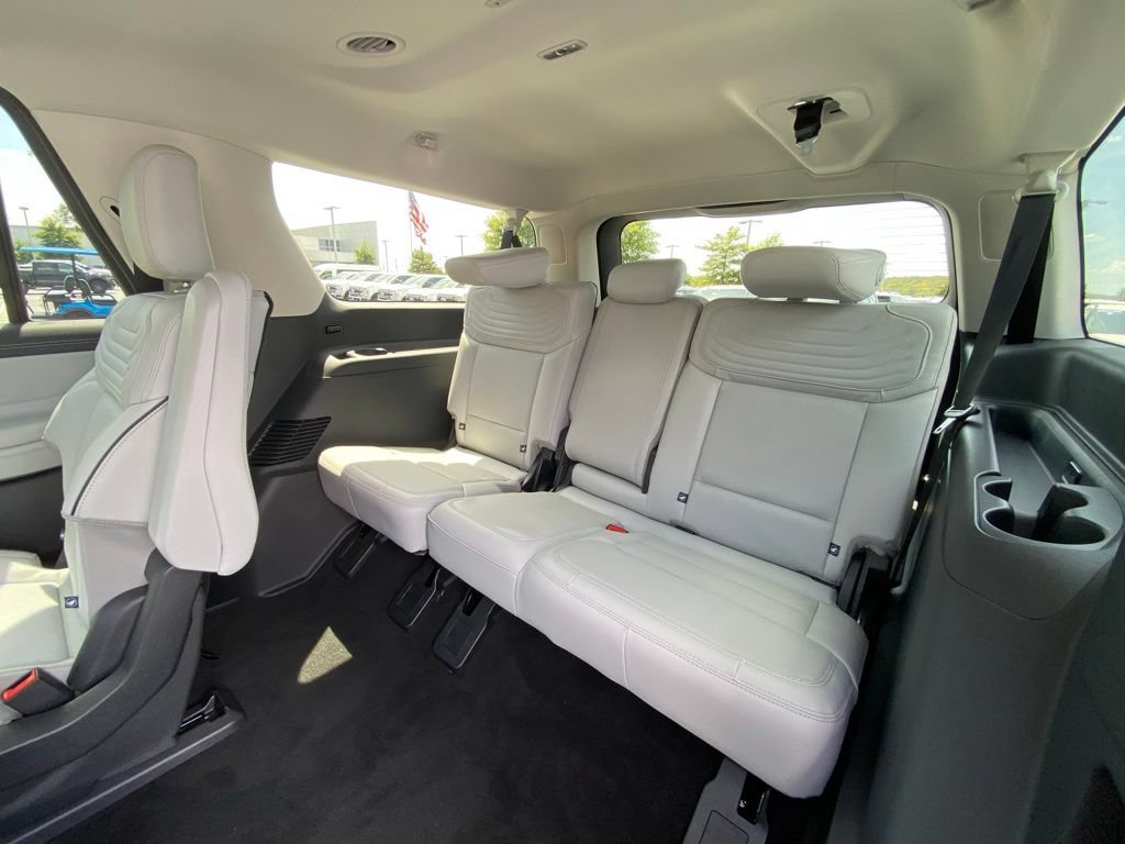 New 2027 Ford Expedition Max Platinum w/ Platinum Ultimate Package AWD/4WD image 24