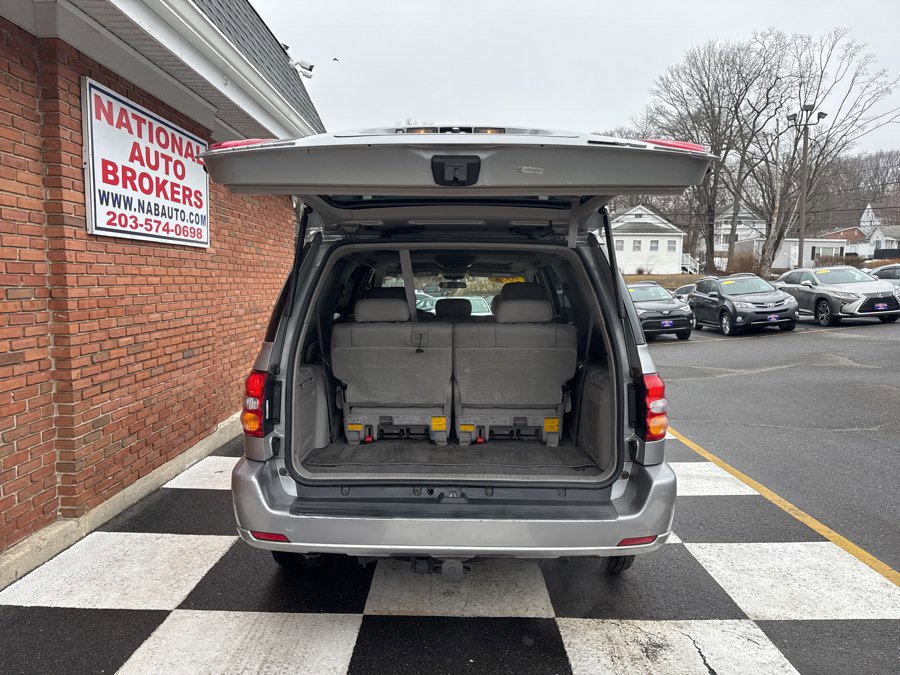 Used 2004 Toyota Sequoia SR5 AWD/4WD image 42