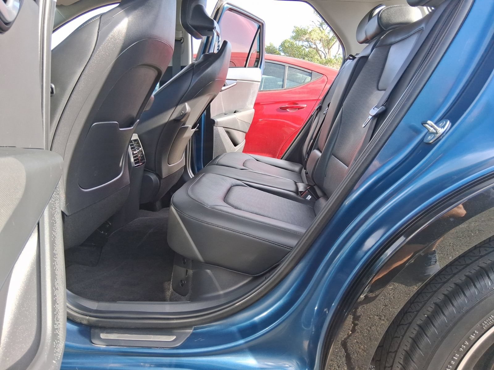Used 2024 Kia Niro SX Touring FWD image 9